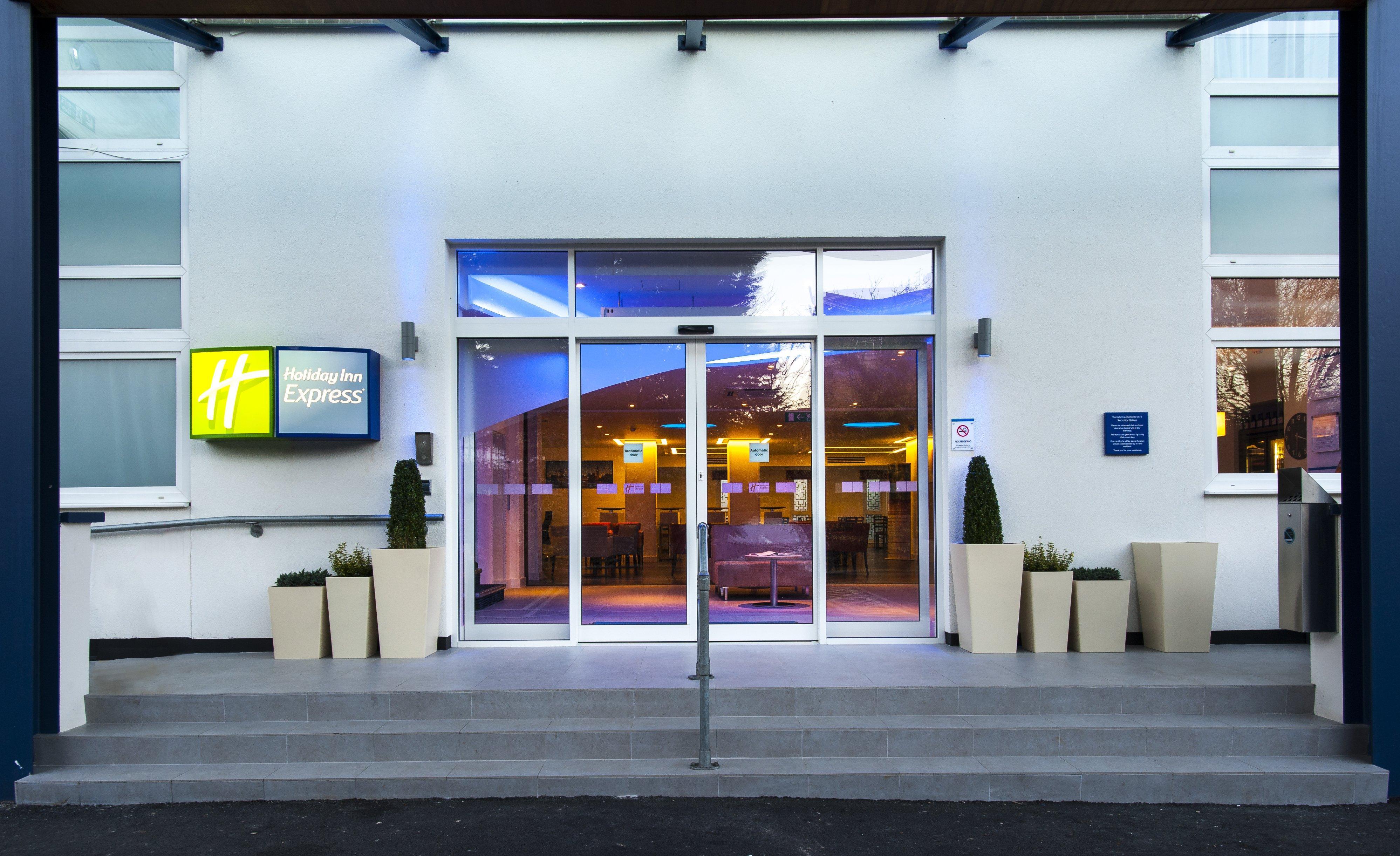 Holiday Inn Express London - Vauxhall Nine Elms Exterior foto